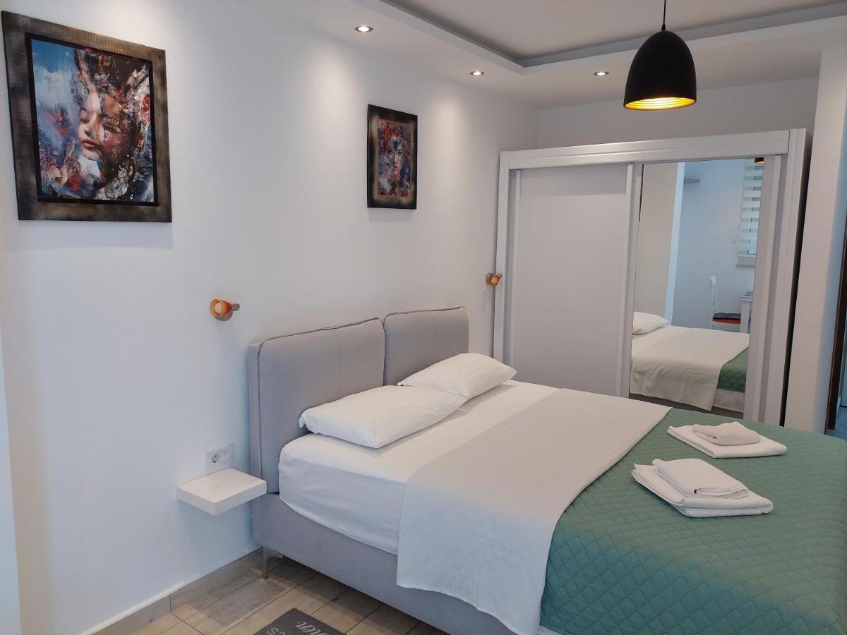 Apartments Nancy Котор Екстер'єр фото