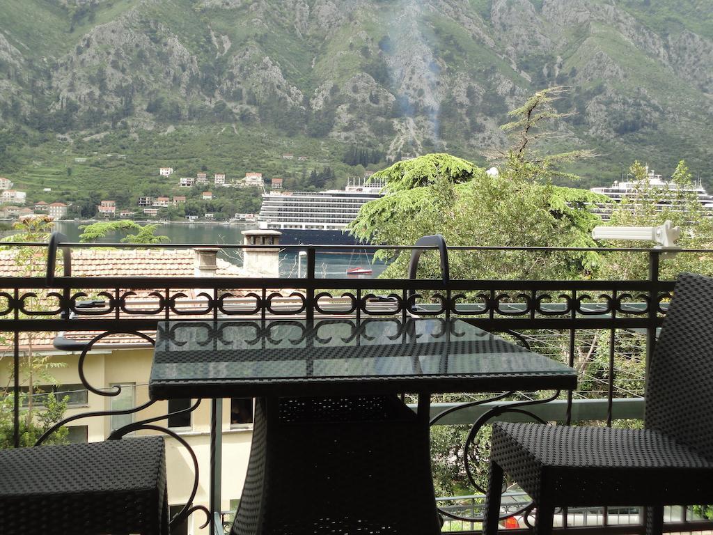 Apartments Nancy Котор Екстер'єр фото