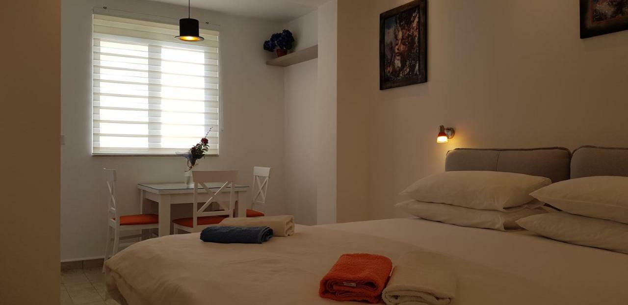 Apartments Nancy Котор Екстер'єр фото