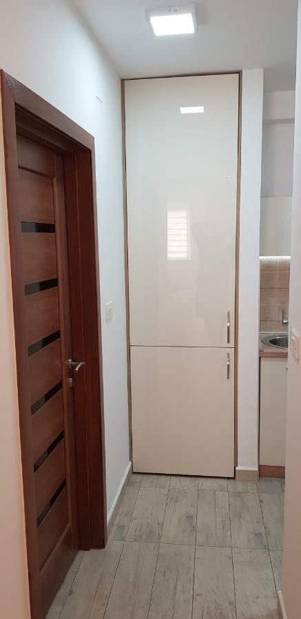 Apartments Nancy Котор Екстер'єр фото