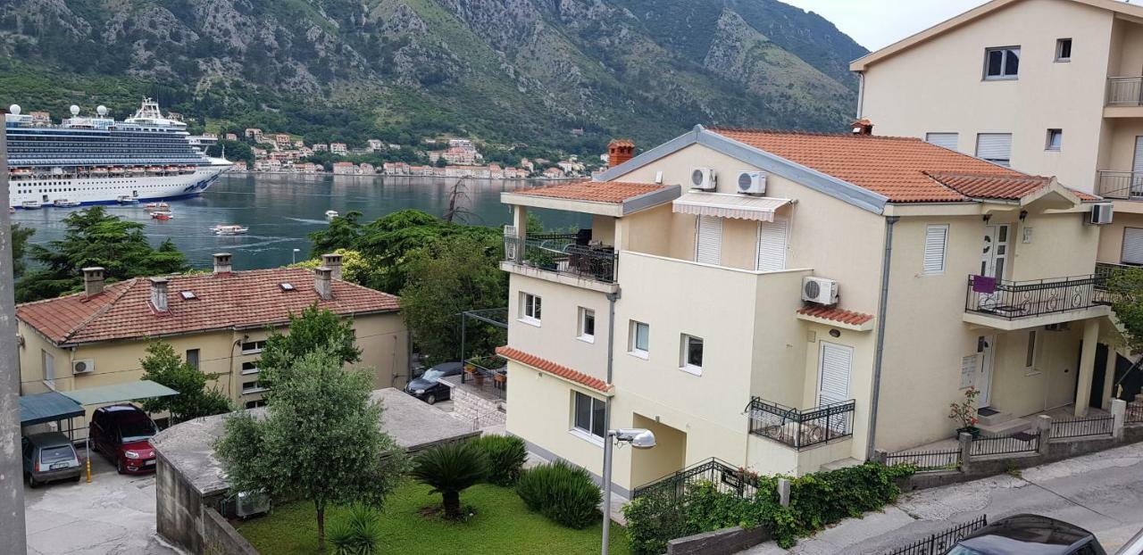 Apartments Nancy Котор Екстер'єр фото