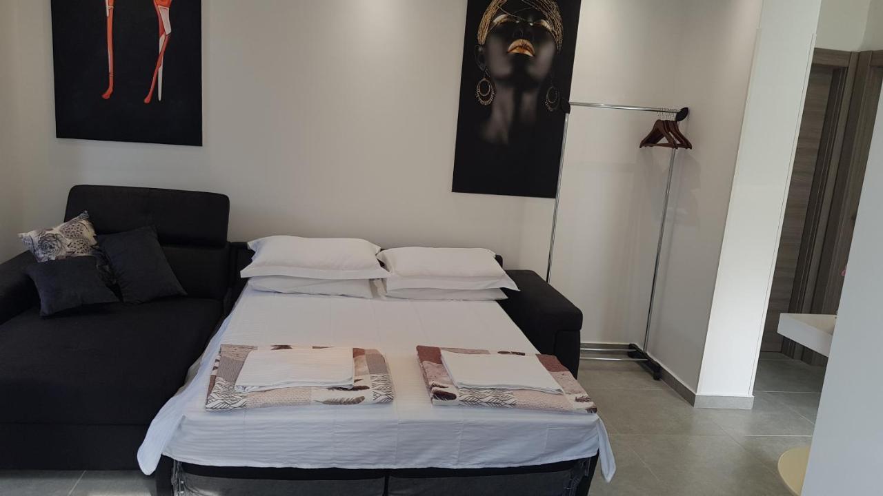 Apartments Nancy Котор Екстер'єр фото