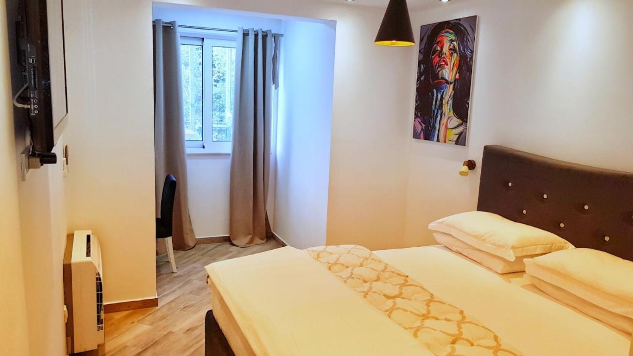 Apartments Nancy Котор Екстер'єр фото